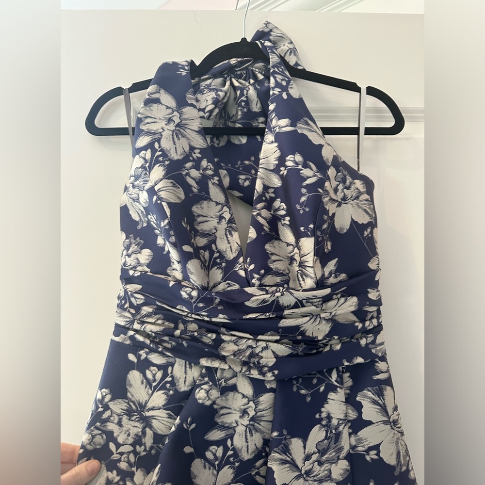 Monique Lhuillier Halter Dress - Picture 3 of 4